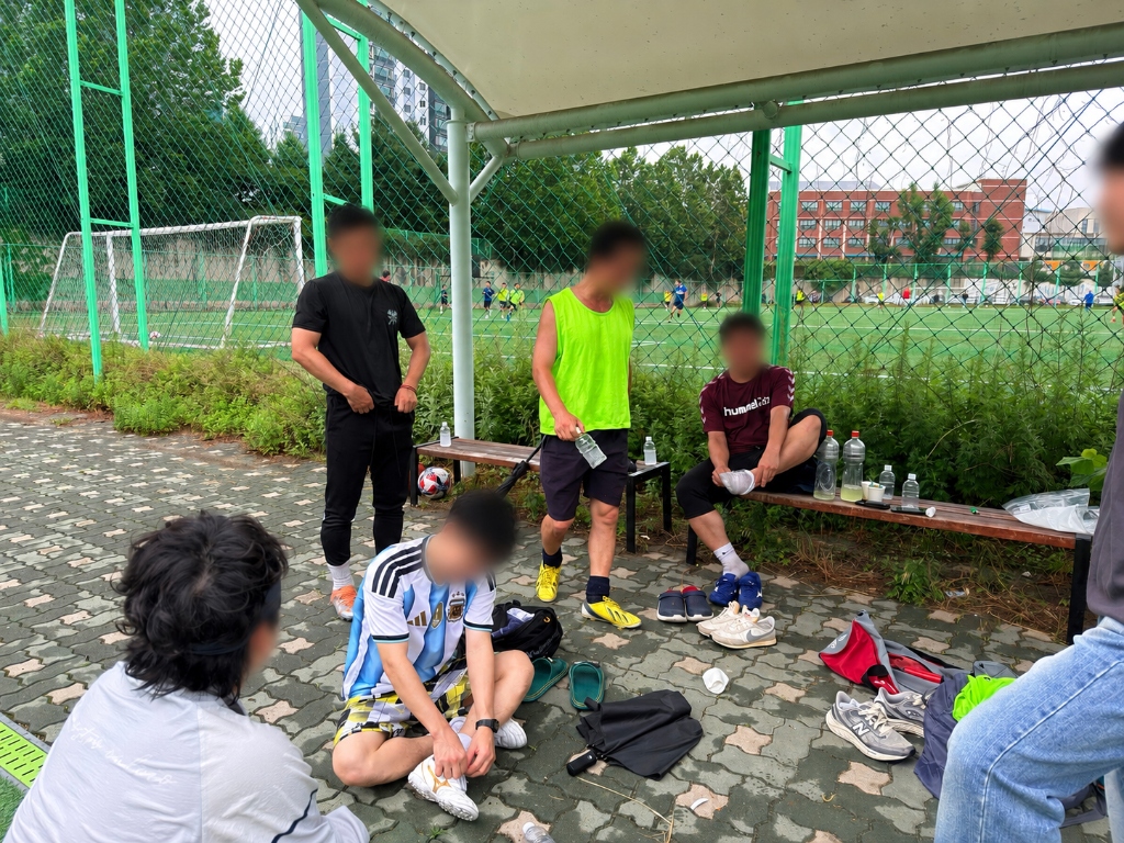 경기 후 시원한 휴식